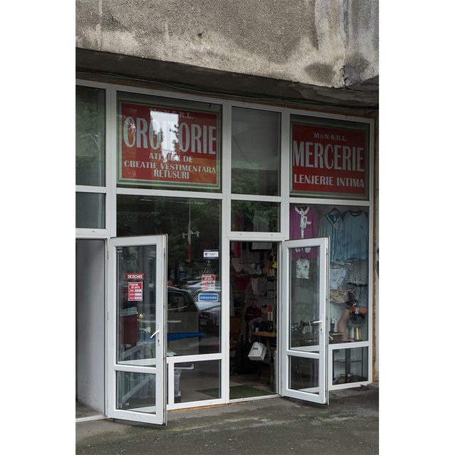 M@N: Atelier de Creație Vestimentară și Retușuri
